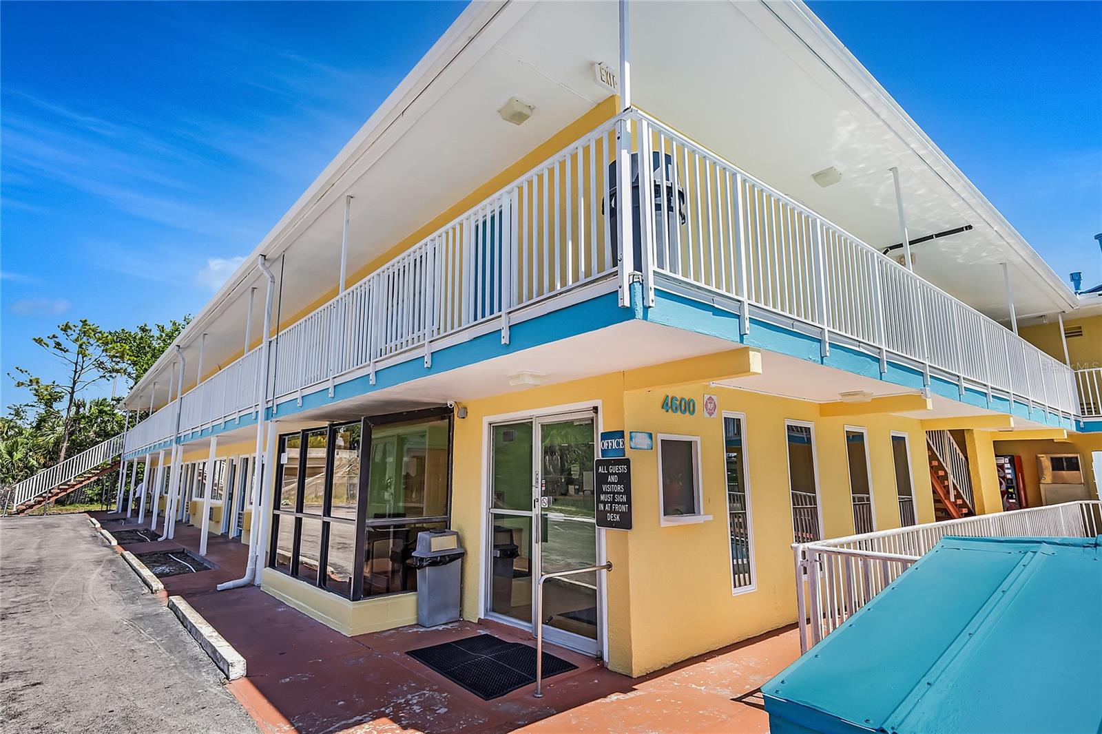 Listing photo id 48 for 4600 34th Street S