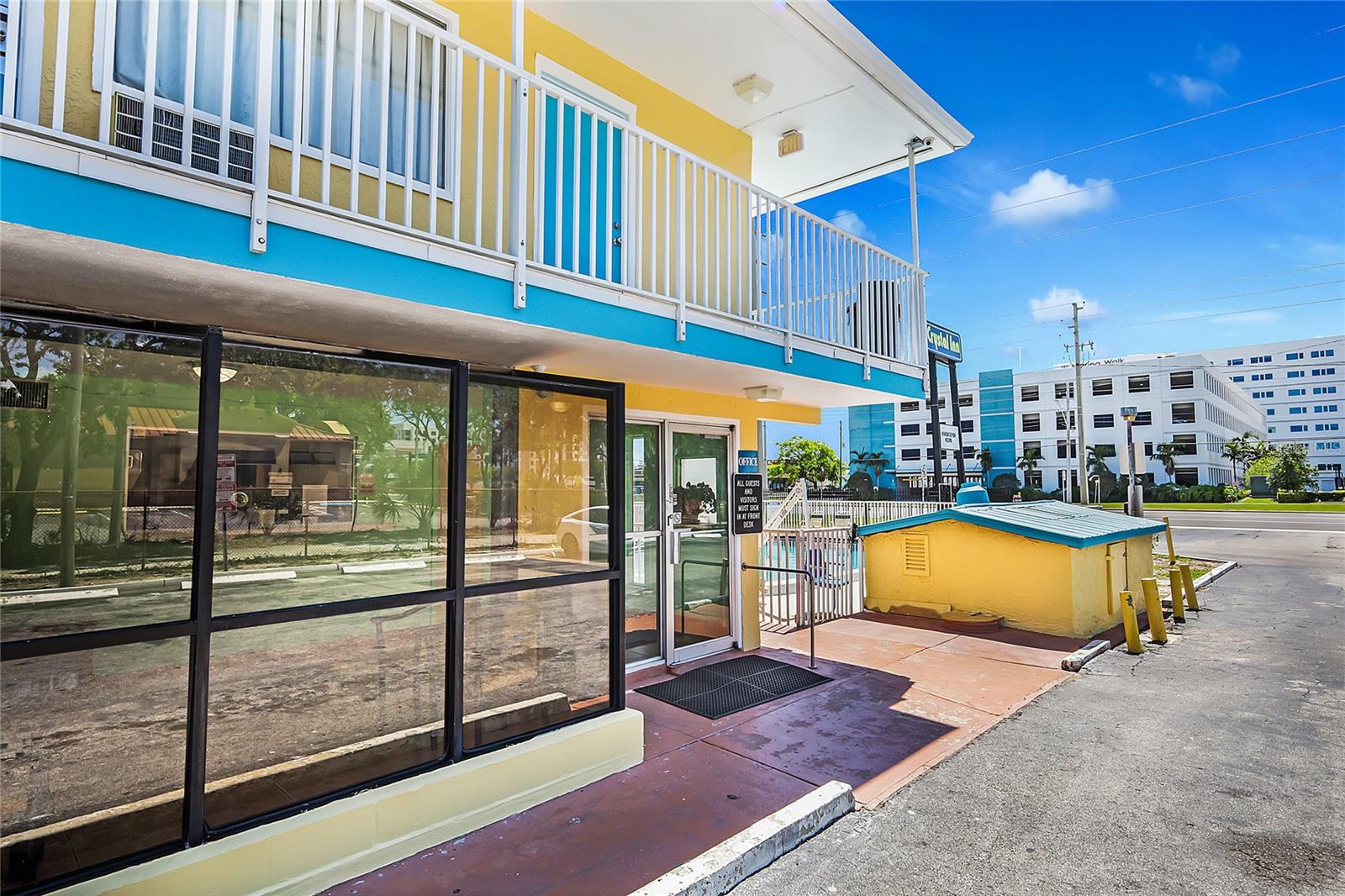 Listing photo id 49 for 4600 34th Street S