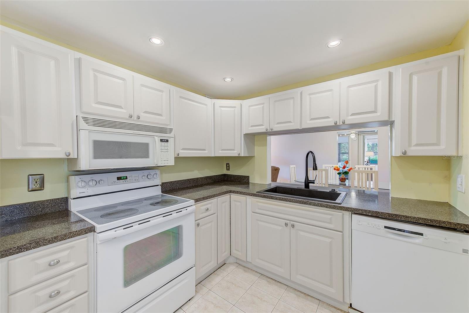 Image 11 of 64 For 12300 Vonn Road 7107