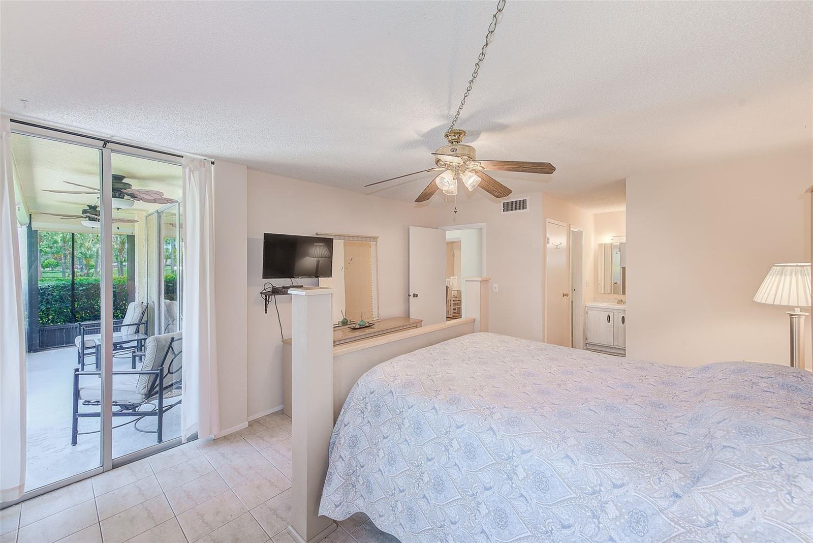 Image 16 of 64 For 12300 Vonn Road 7107