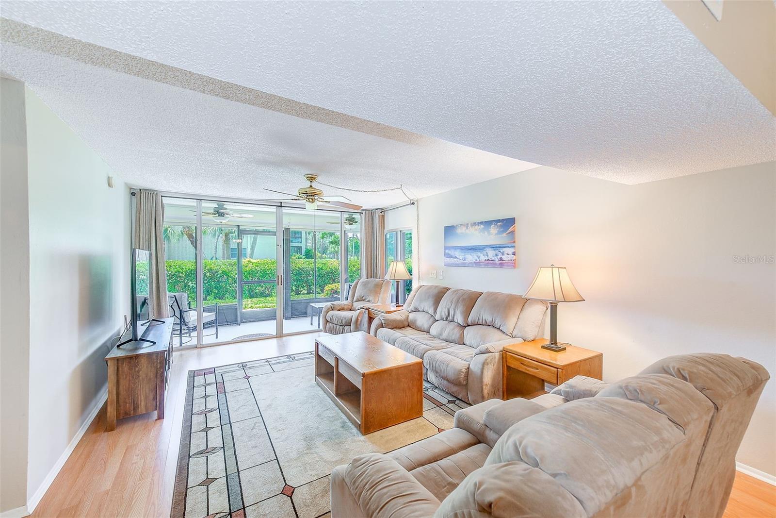 Image 7 of 64 For 12300 Vonn Road 7107