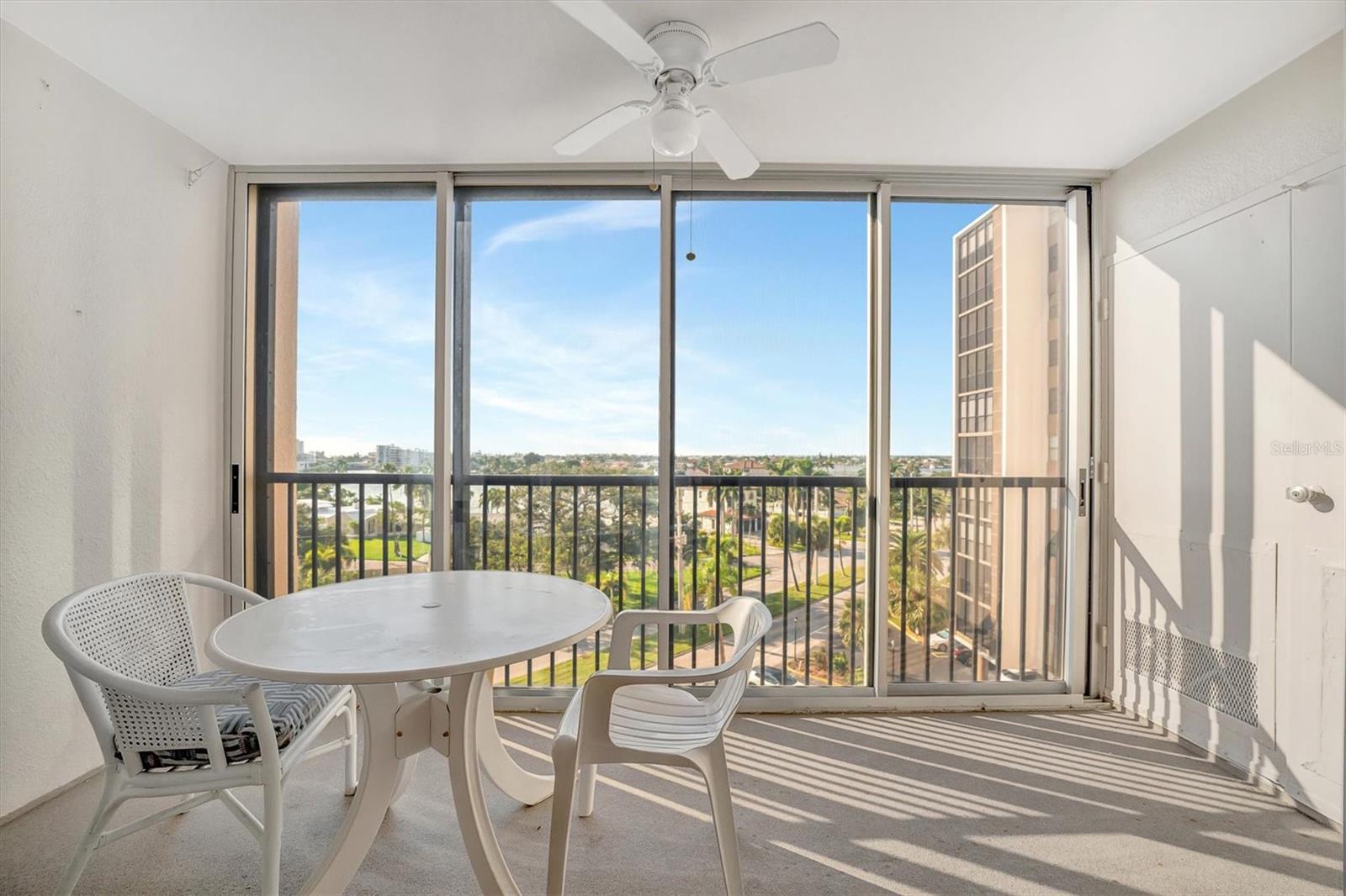 Listing photo id 12 for 10355 Paradise Boulevard 502