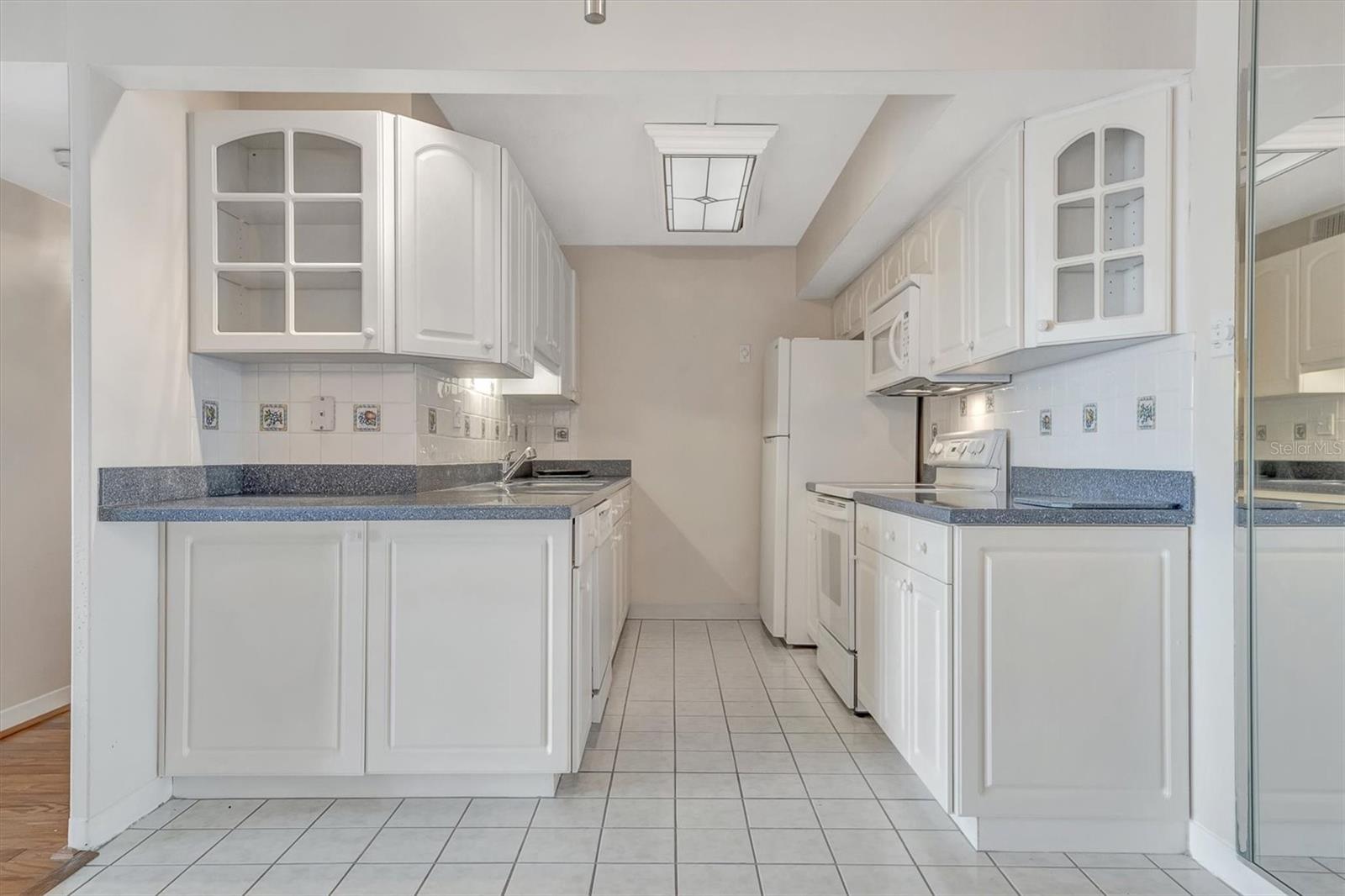 Listing photo id 16 for 10355 Paradise Boulevard 502