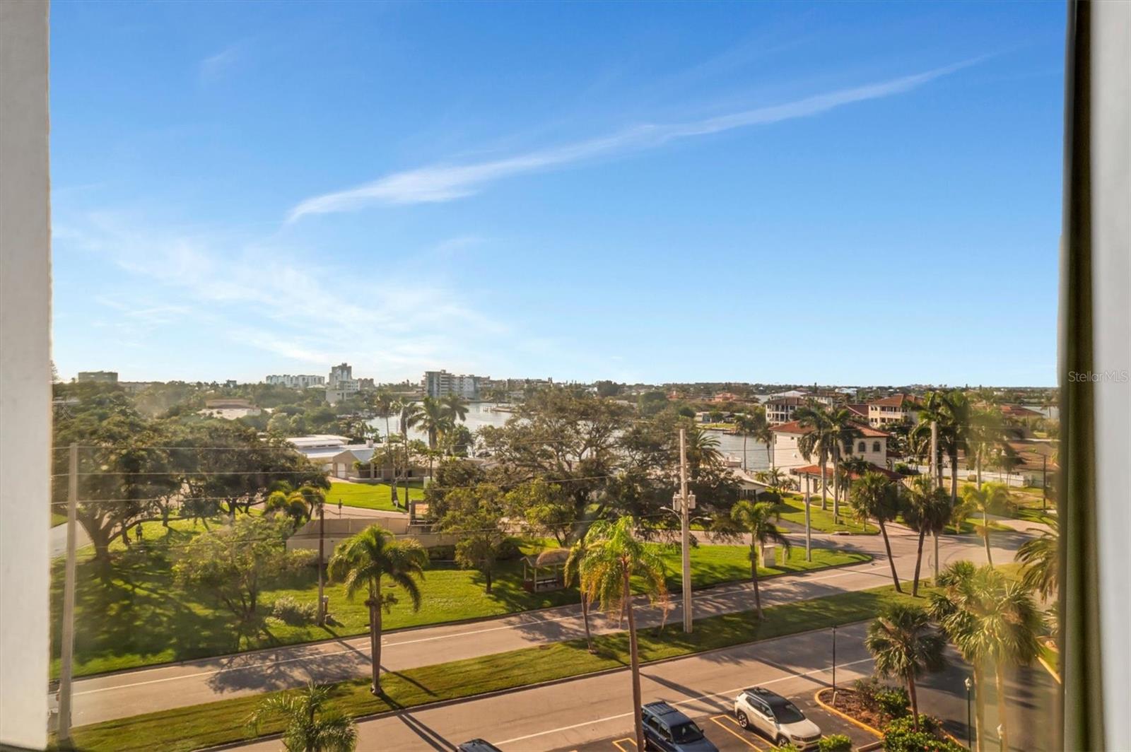 Listing photo id 25 for 10355 Paradise Boulevard 502