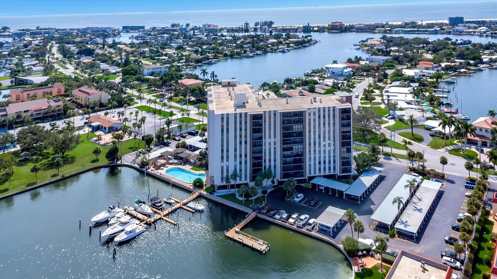 Listing photo id 49 for 10355 Paradise Boulevard 502