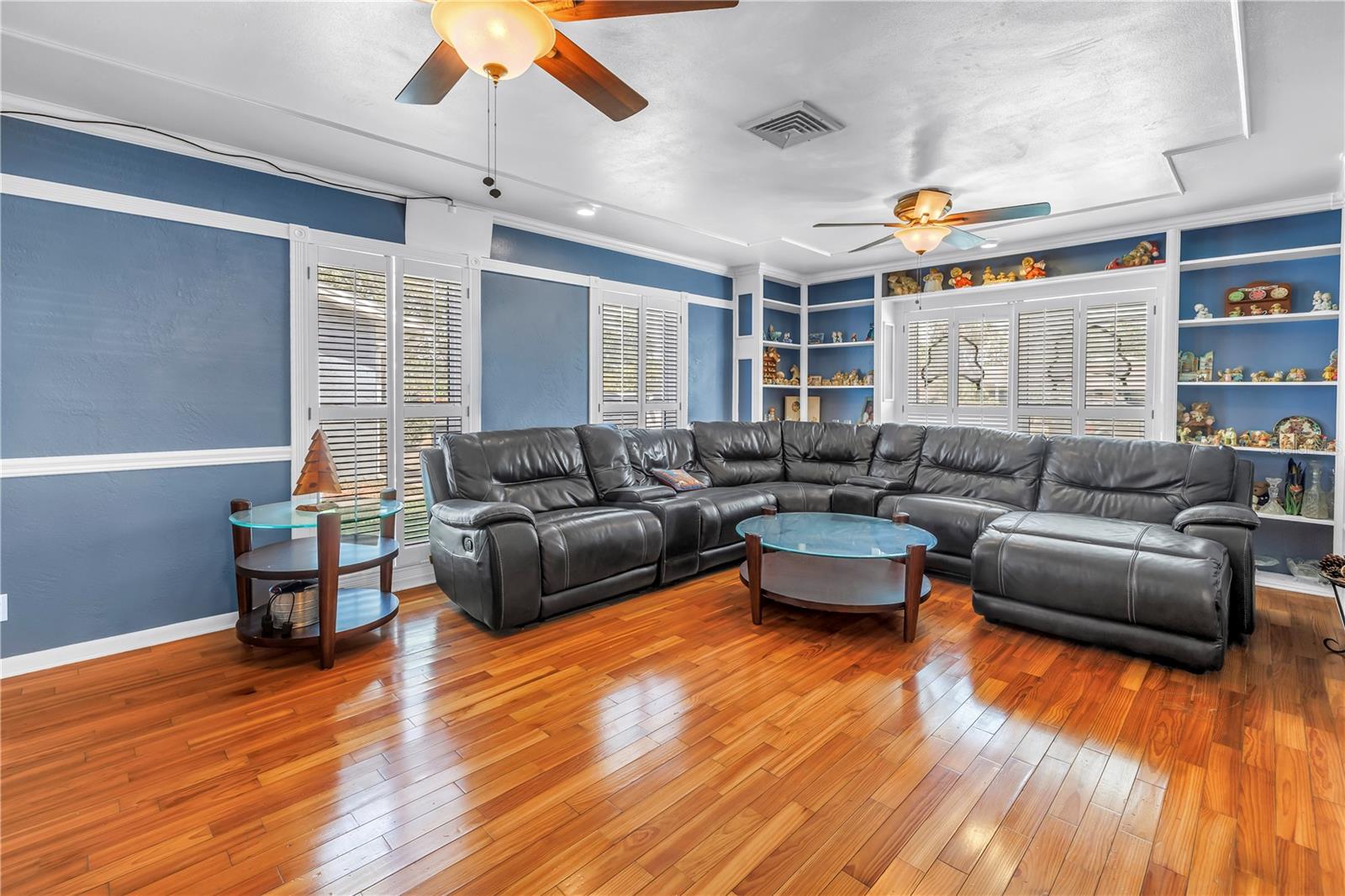 Image 11 of 78 For 1449 45th Avenue Ne