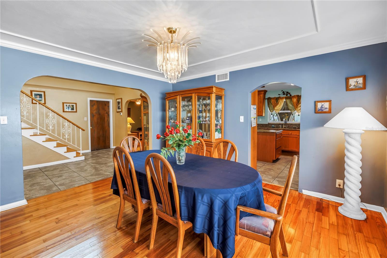 Image 14 of 78 For 1449 45th Avenue Ne