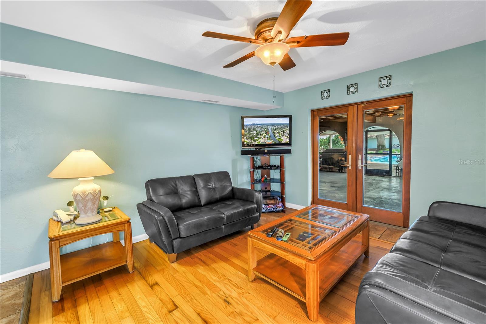 Image 17 of 78 For 1449 45th Avenue Ne
