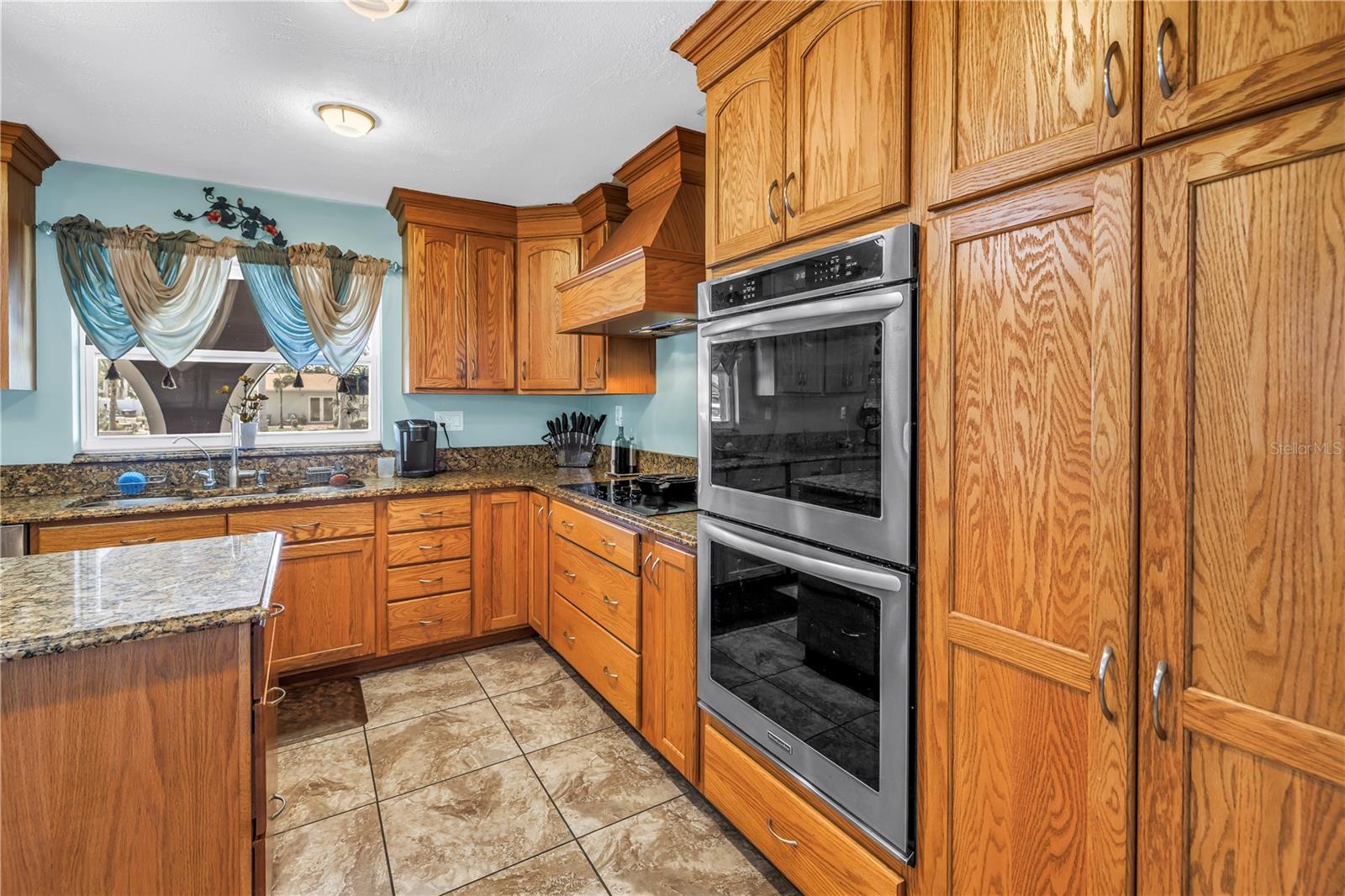 Image 4 of 78 For 1449 45th Avenue Ne