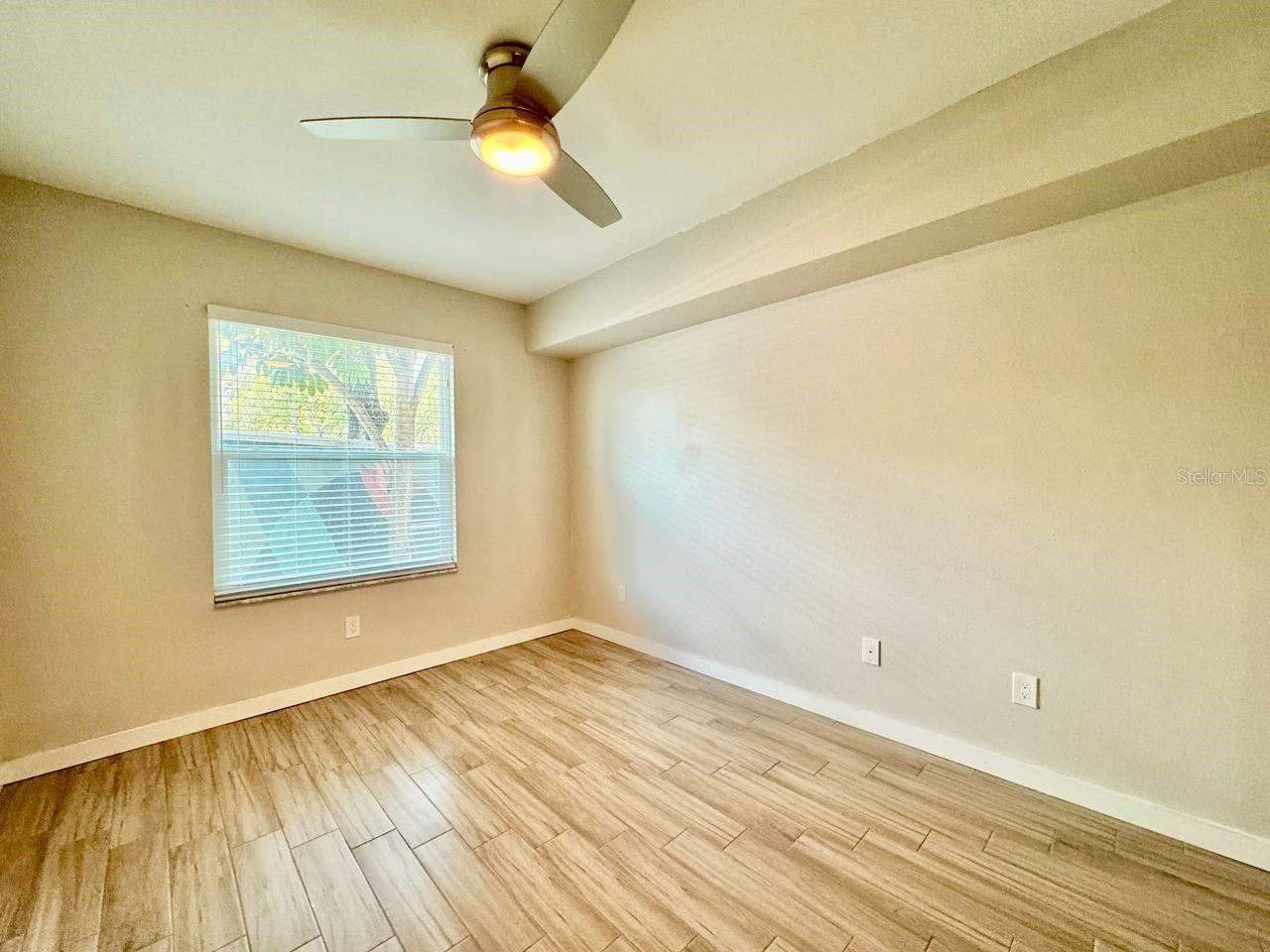Image 15 of 27 For 4811 Bayshore Boulevard 404