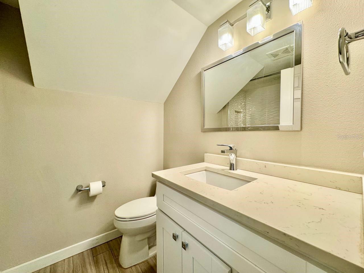 Image 18 of 27 For 4811 Bayshore Boulevard 404