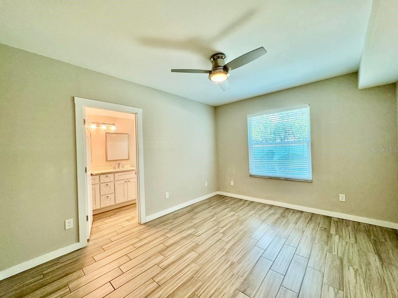 Image 20 of 27 For 4811 Bayshore Boulevard 404