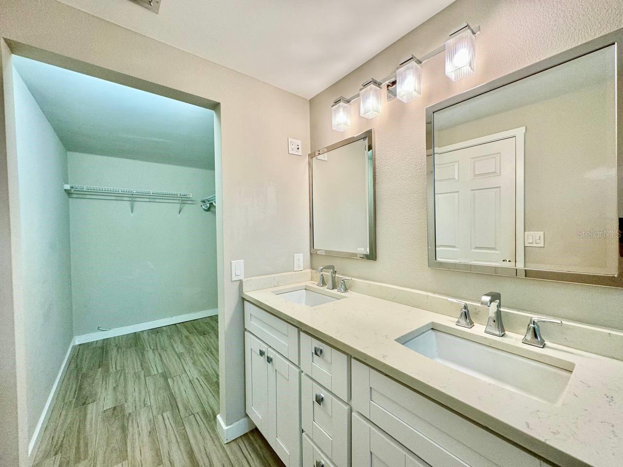 Image 24 of 27 For 4811 Bayshore Boulevard 404