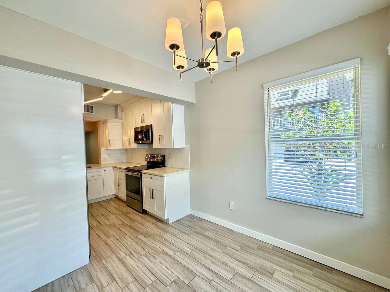 Image 7 of 27 For 4811 Bayshore Boulevard 404