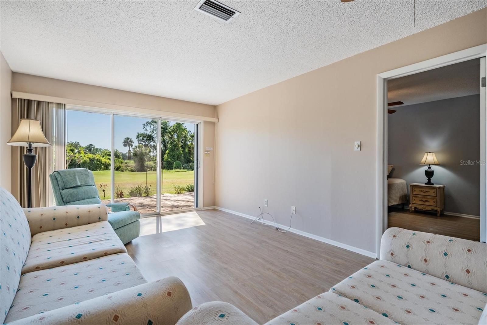 Image 10 of 43 For 3839 Trophy Boulevard 3839