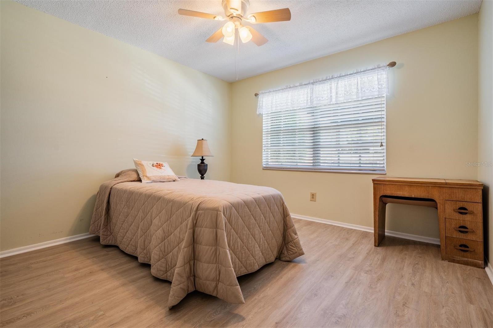 Image 17 of 43 For 3839 Trophy Boulevard 3839