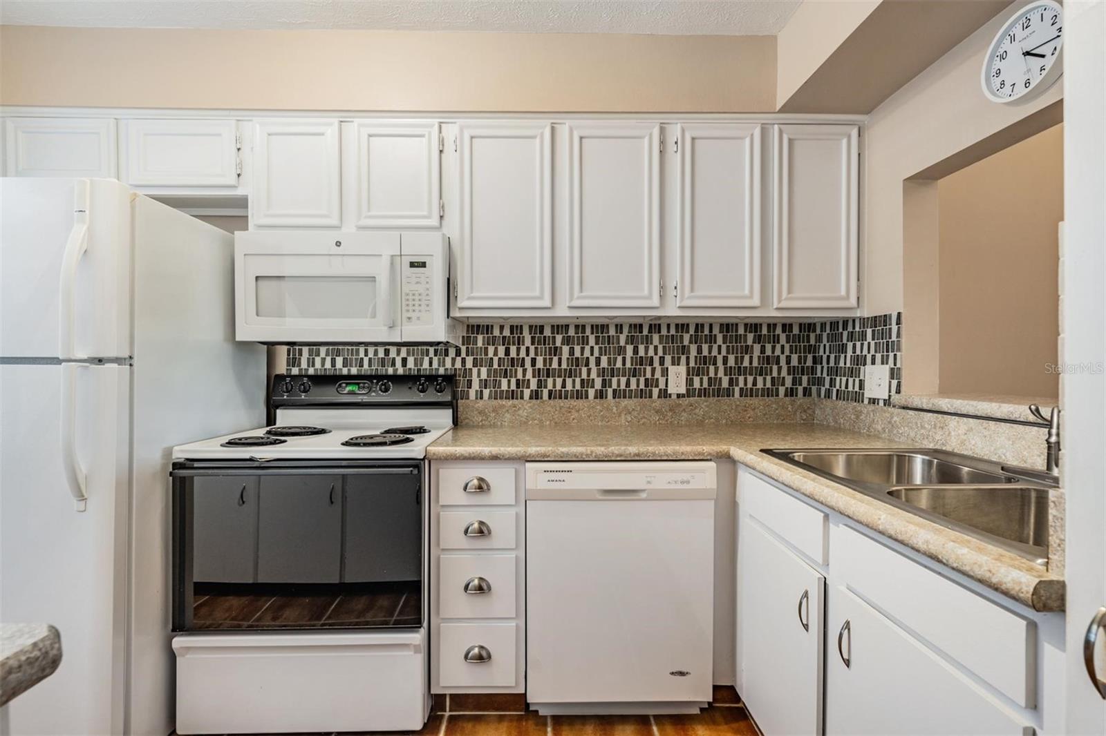 Image 4 of 43 For 3839 Trophy Boulevard 3839