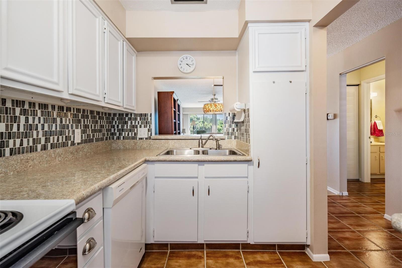 Image 5 of 43 For 3839 Trophy Boulevard 3839