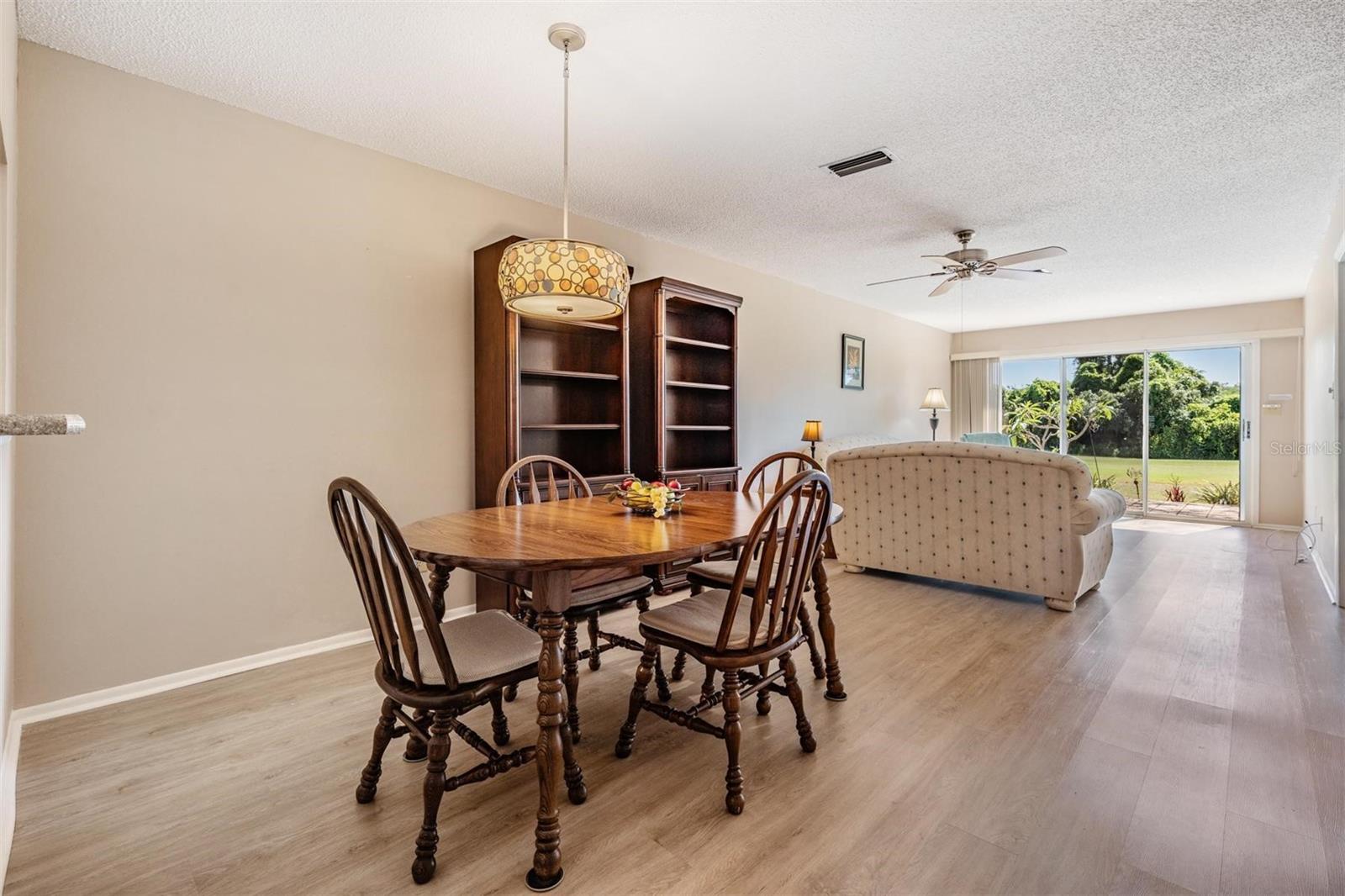 Image 8 of 43 For 3839 Trophy Boulevard 3839