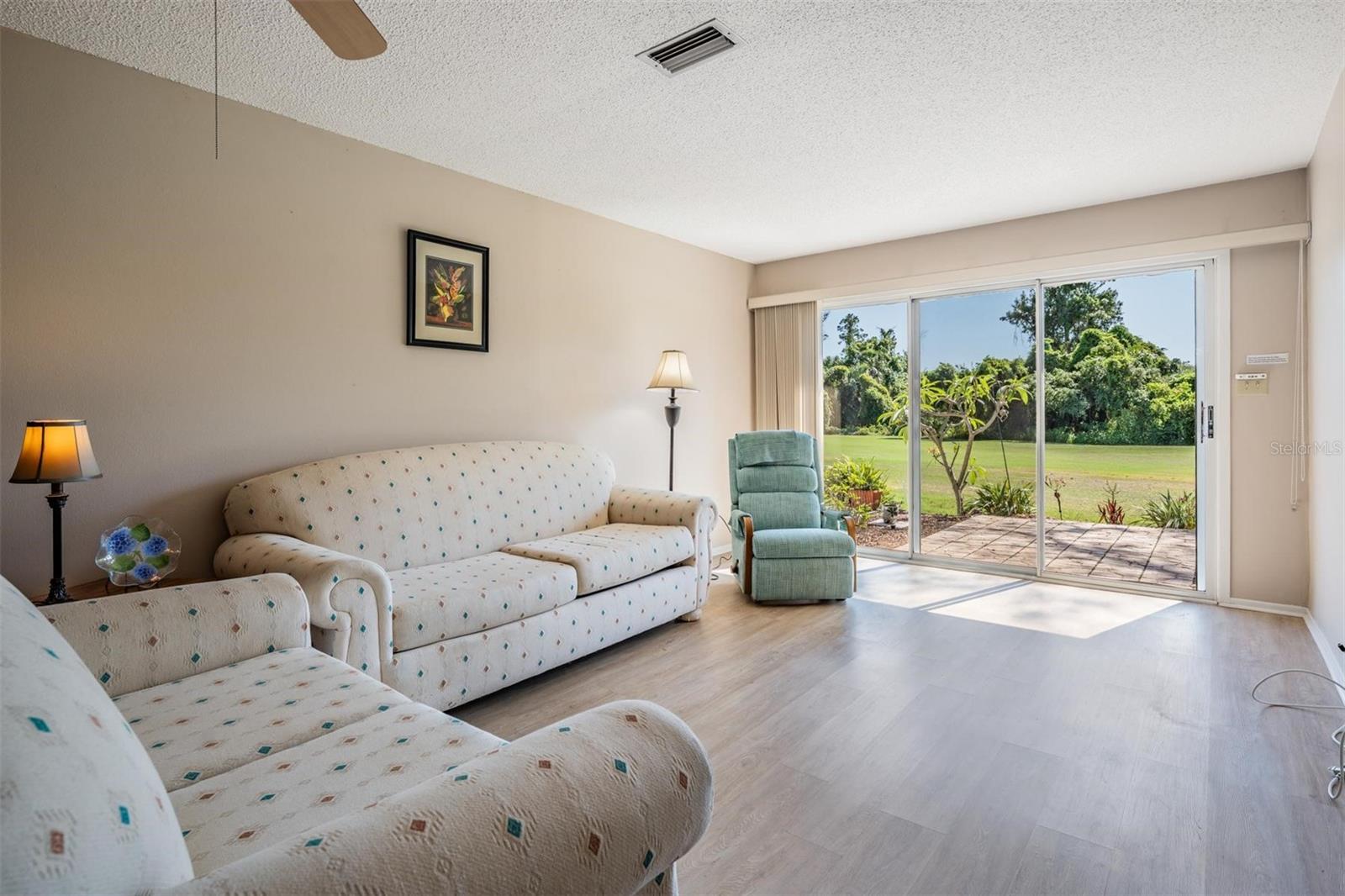 Image 9 of 43 For 3839 Trophy Boulevard 3839