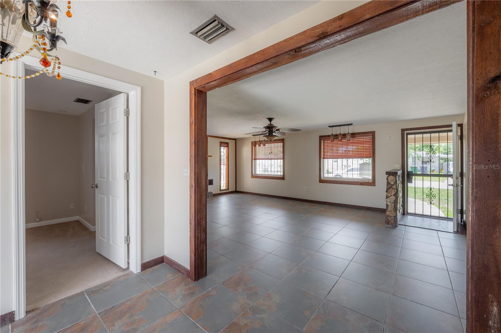 Listing photo id 10 for 2614 Liberty Street
