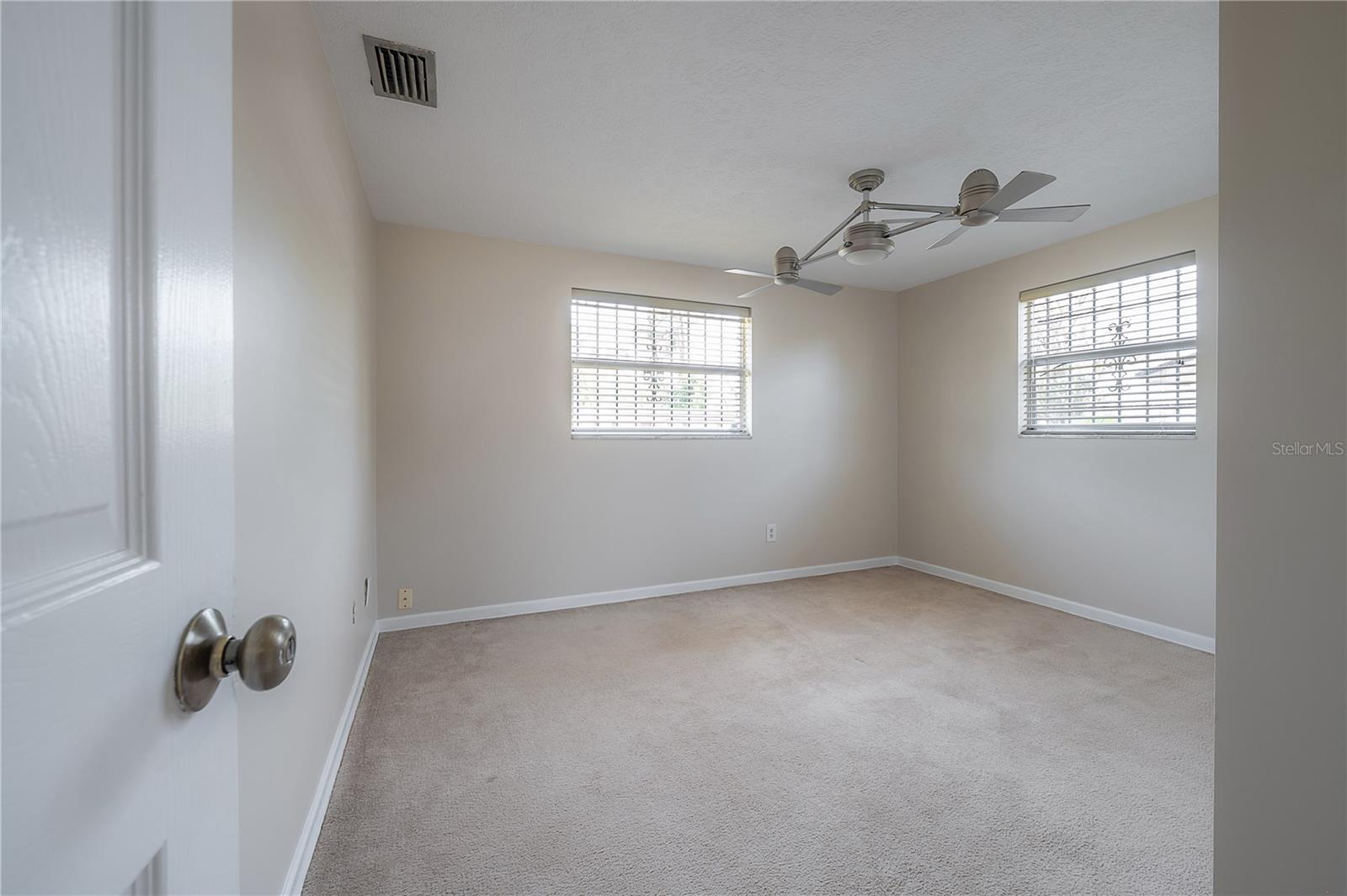 Listing photo id 16 for 2614 Liberty Street