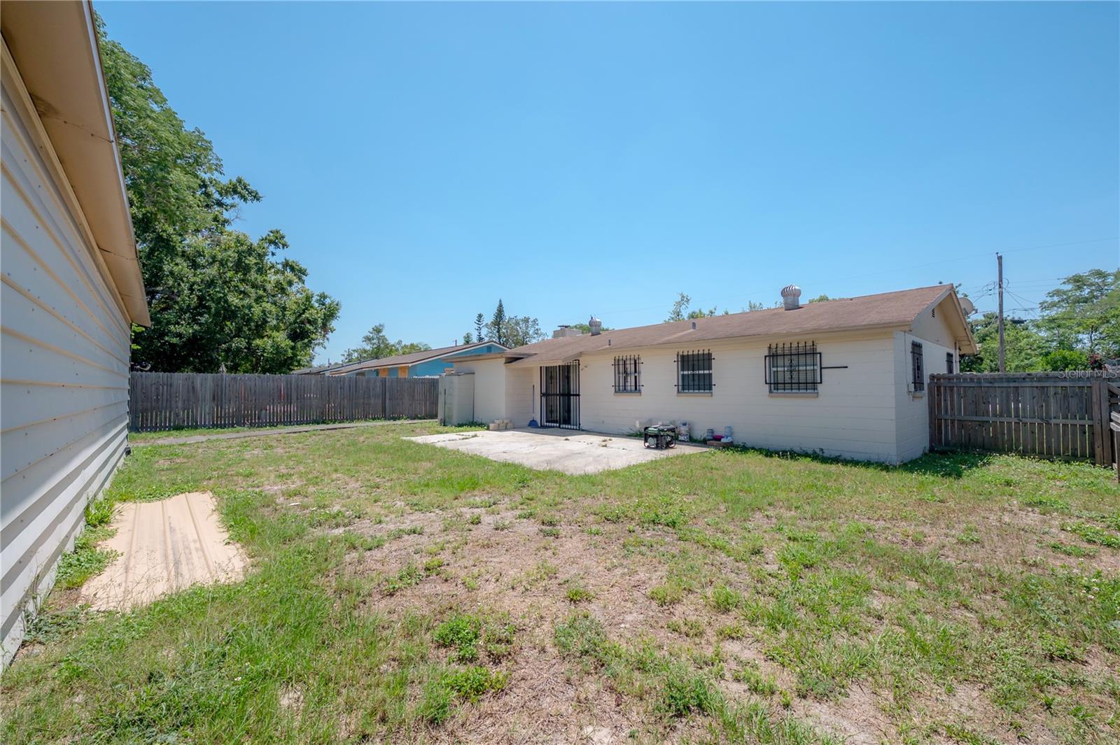 Listing photo id 22 for 2614 Liberty Street