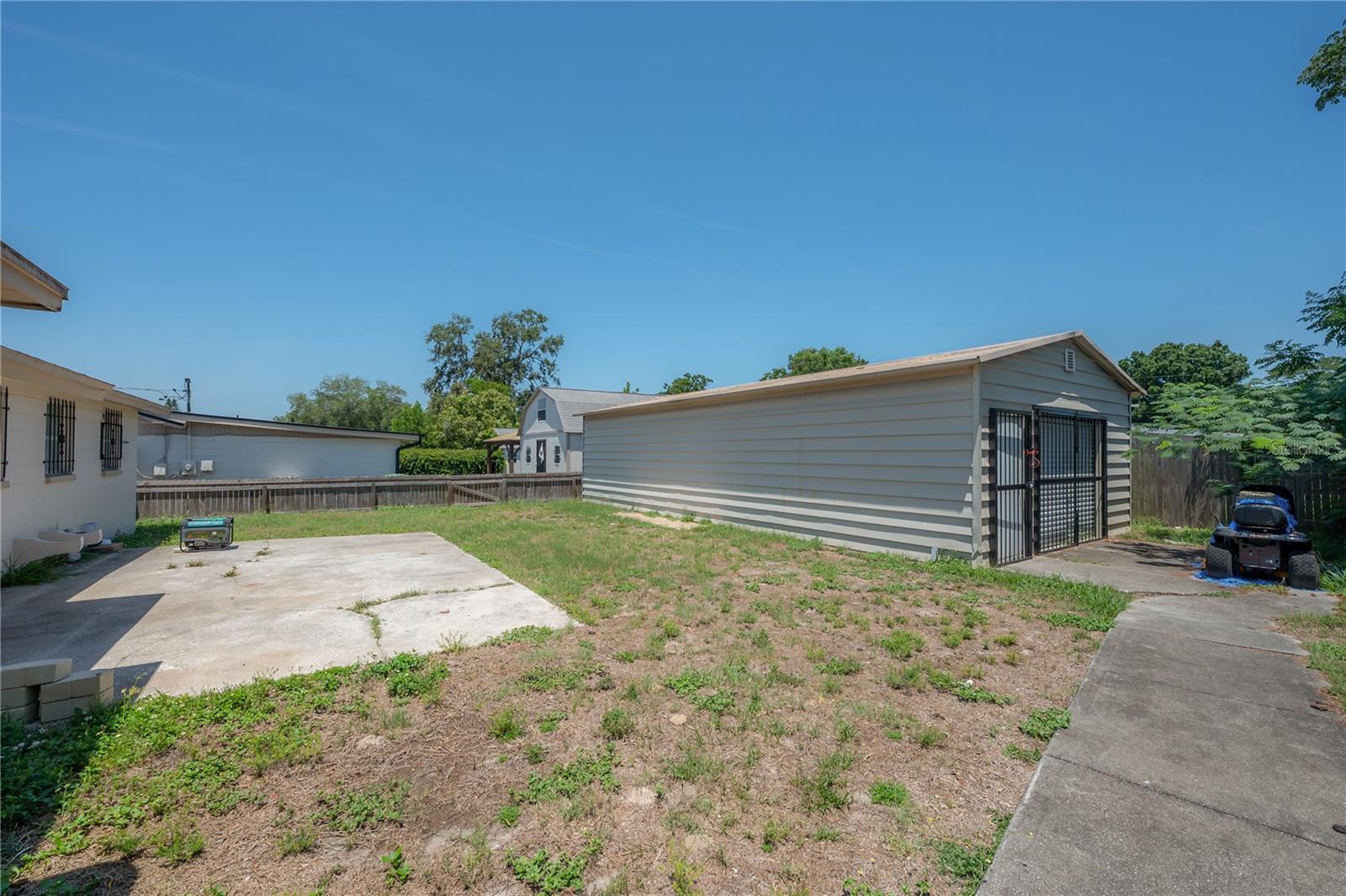 Listing photo id 28 for 2614 Liberty Street