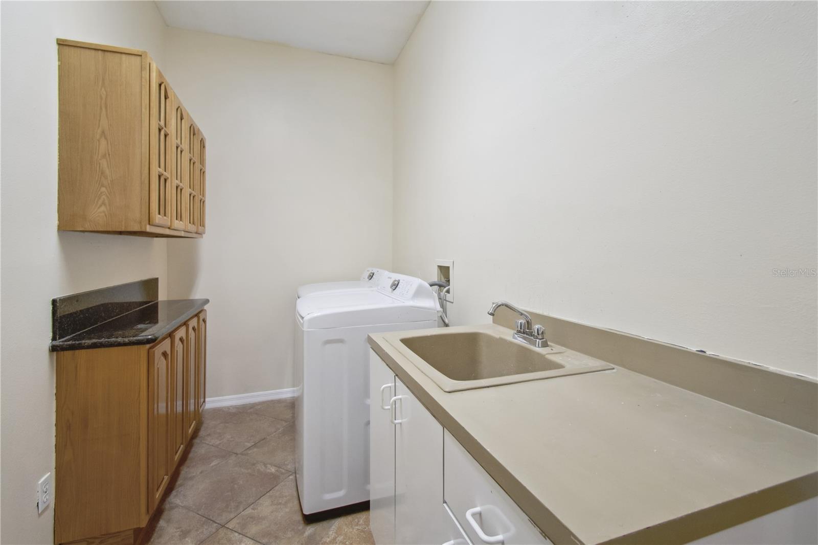Image 10 of 22 For 9912 Chris Craft Court