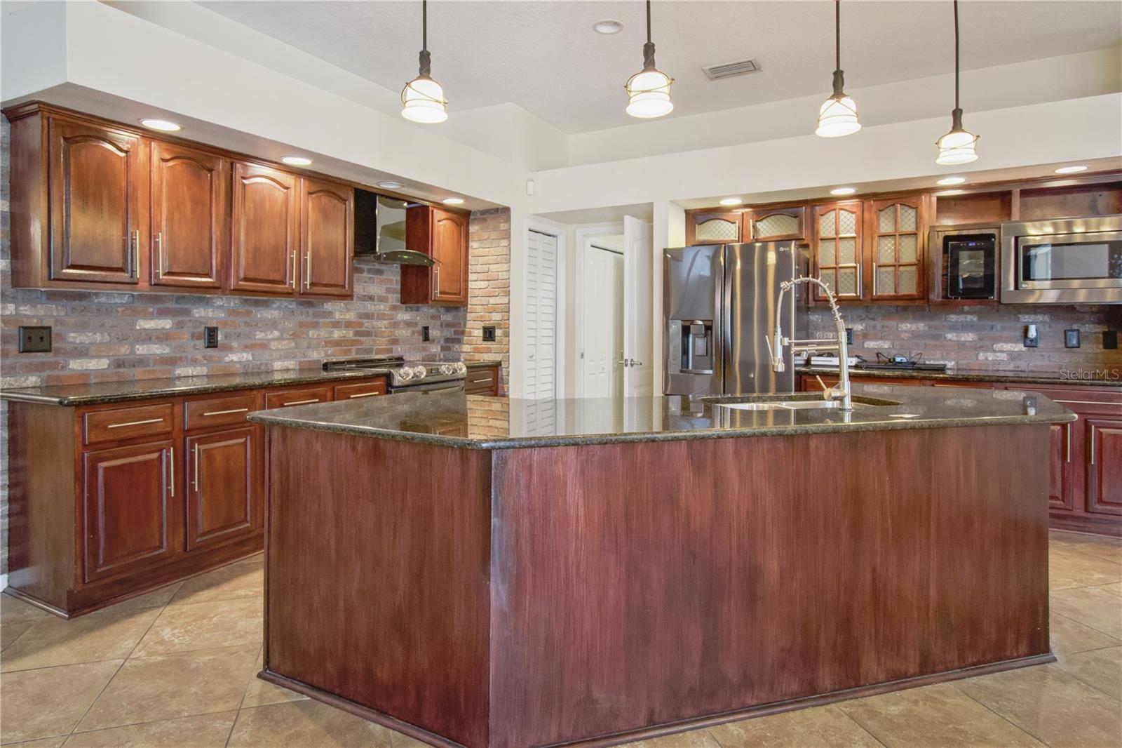 Image 7 of 22 For 9912 Chris Craft Court