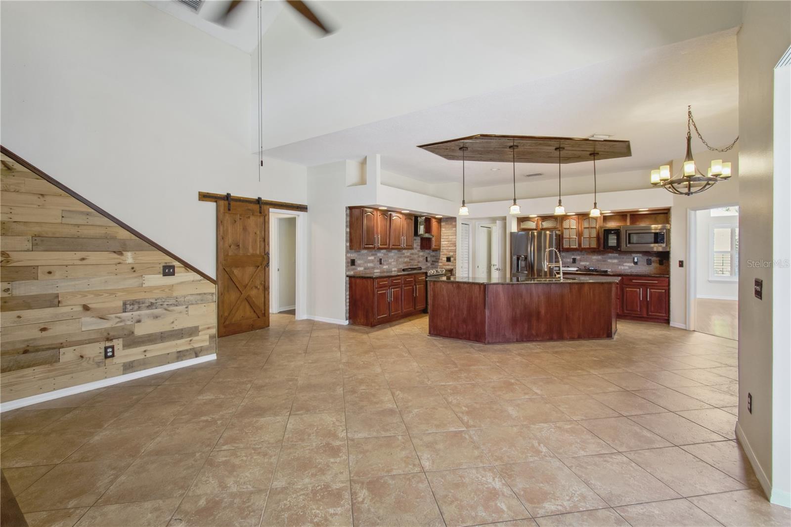 Image 8 of 22 For 9912 Chris Craft Court