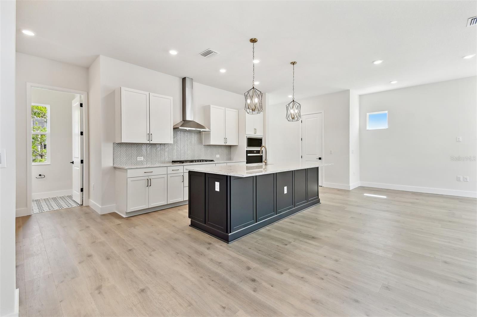 Image 13 of 48 For 7304 Donnybrook Lane
