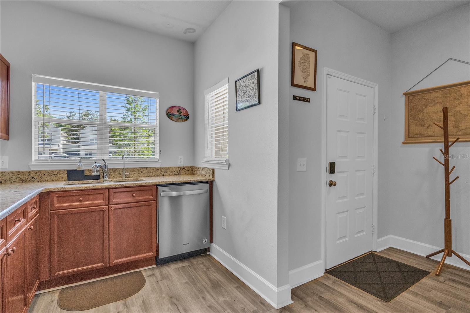 Image 13 of 36 For 4703 Jennings Bay Court