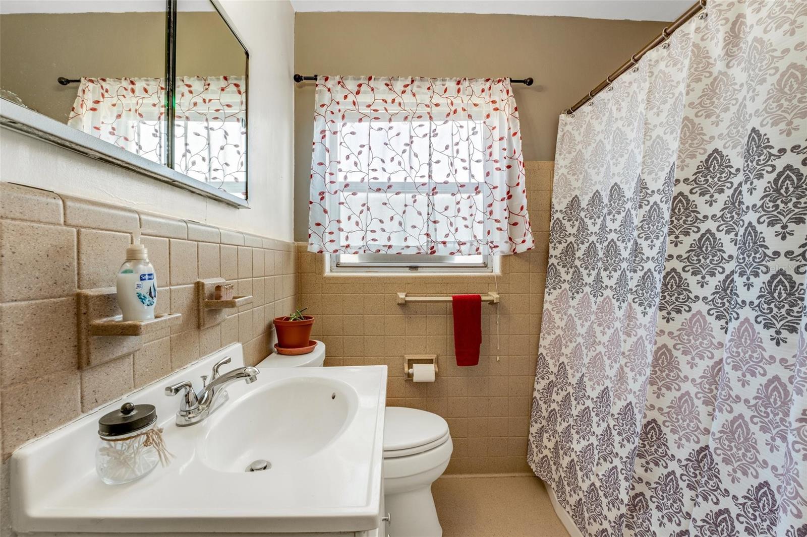 Image 14 of 40 For 5711 9th Avenue N