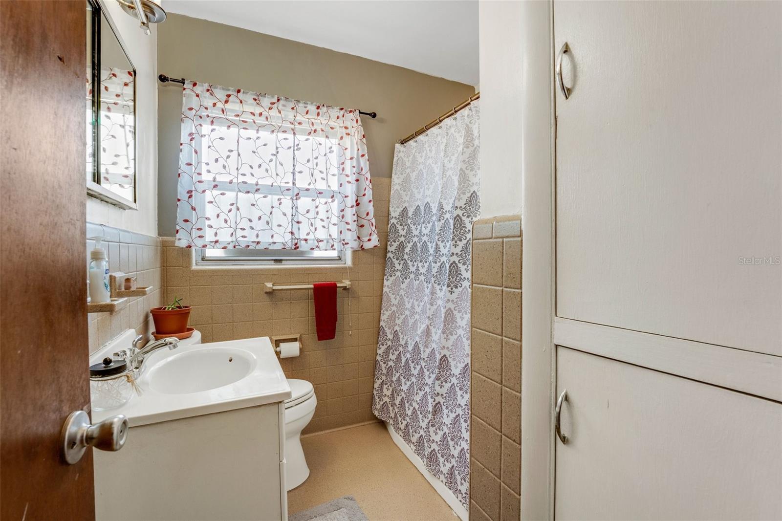 Image 16 of 40 For 5711 9th Avenue N