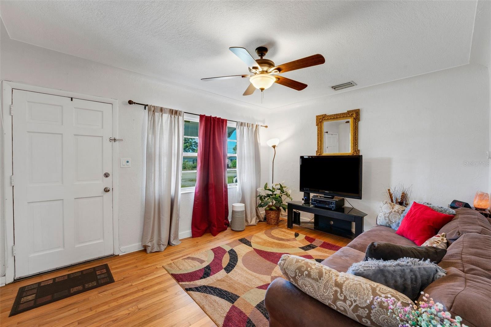 Image 5 of 40 For 5711 9th Avenue N