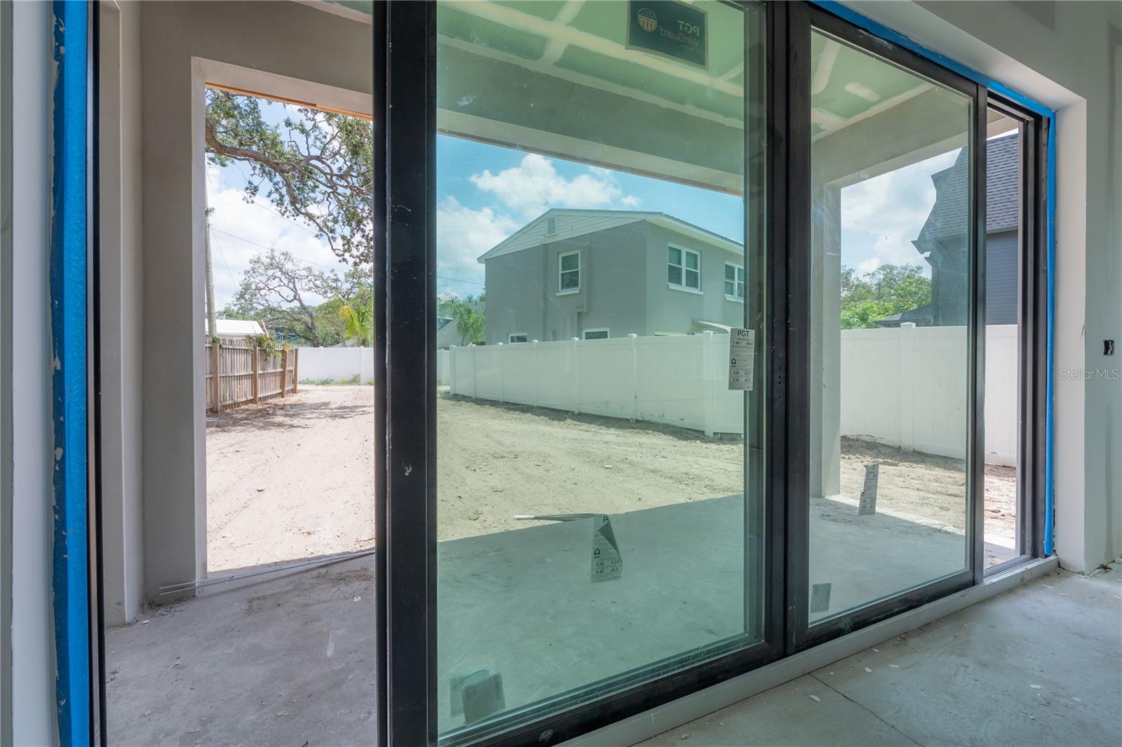 Image 15 of 41 For 2301 Ridgewood Avenue