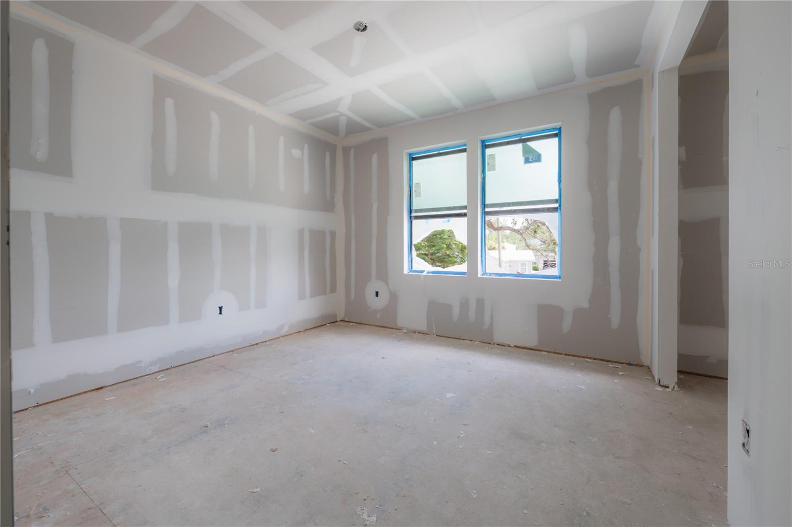Image 29 of 41 For 2301 Ridgewood Avenue