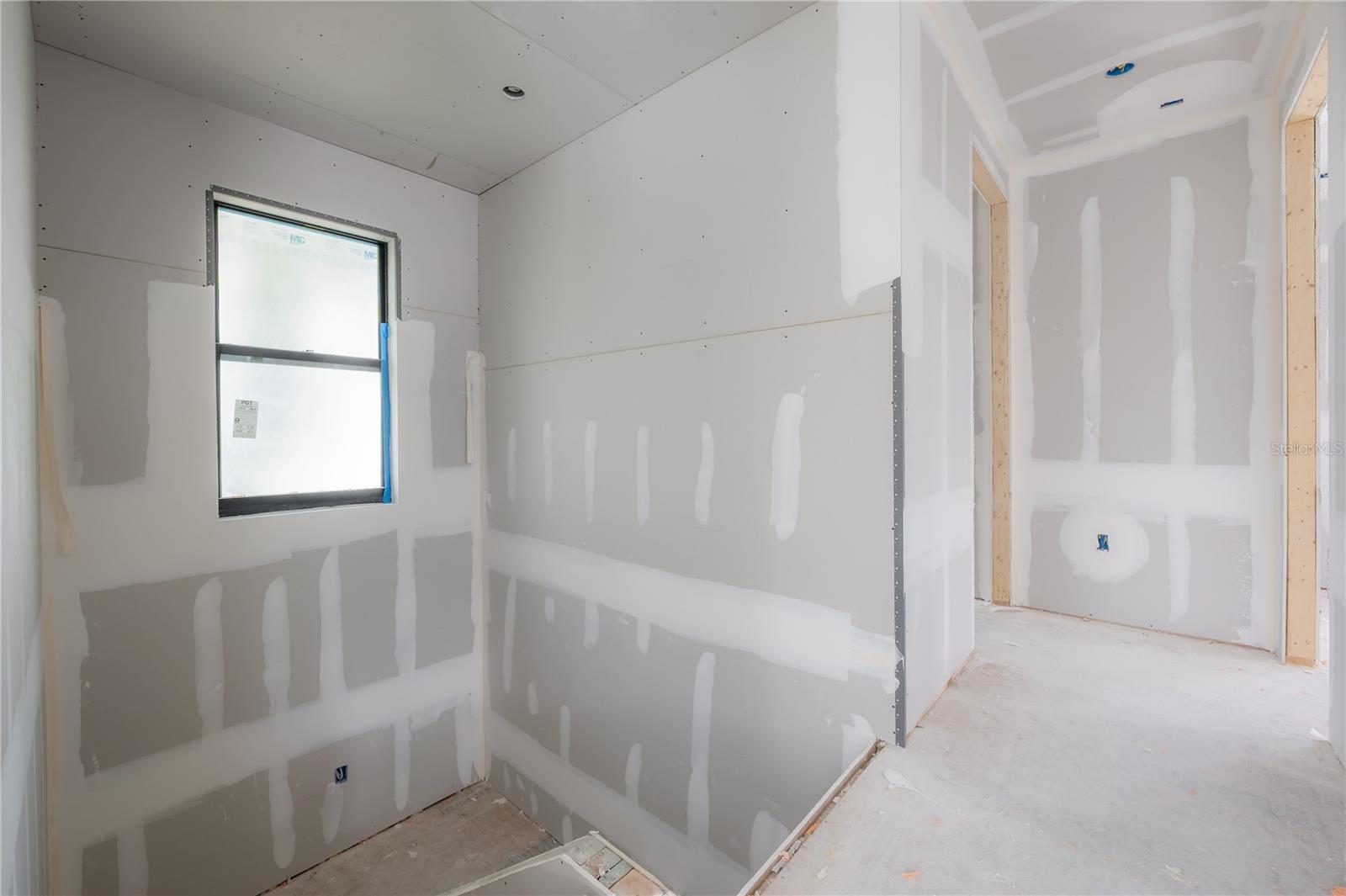 Image 36 of 41 For 2301 Ridgewood Avenue