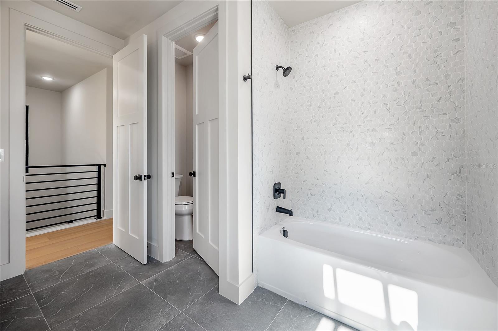 Image 53 of 59 For 2301 Ridgewood Avenue