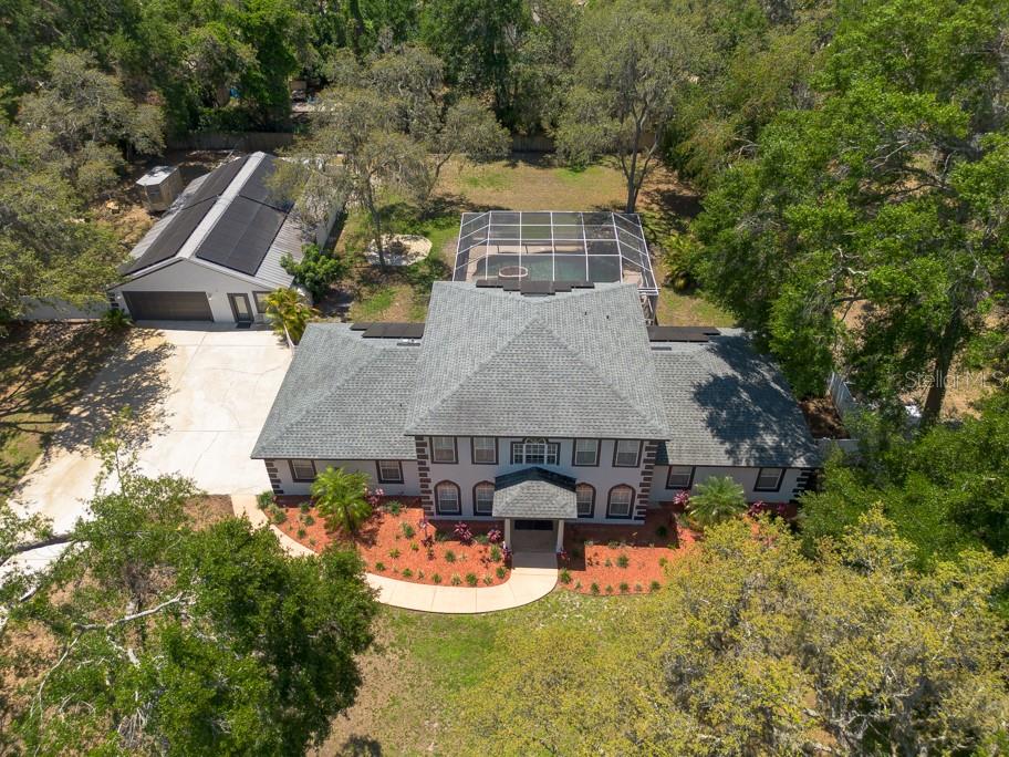 Listing photo id 0 for 5305 Lenoir Court