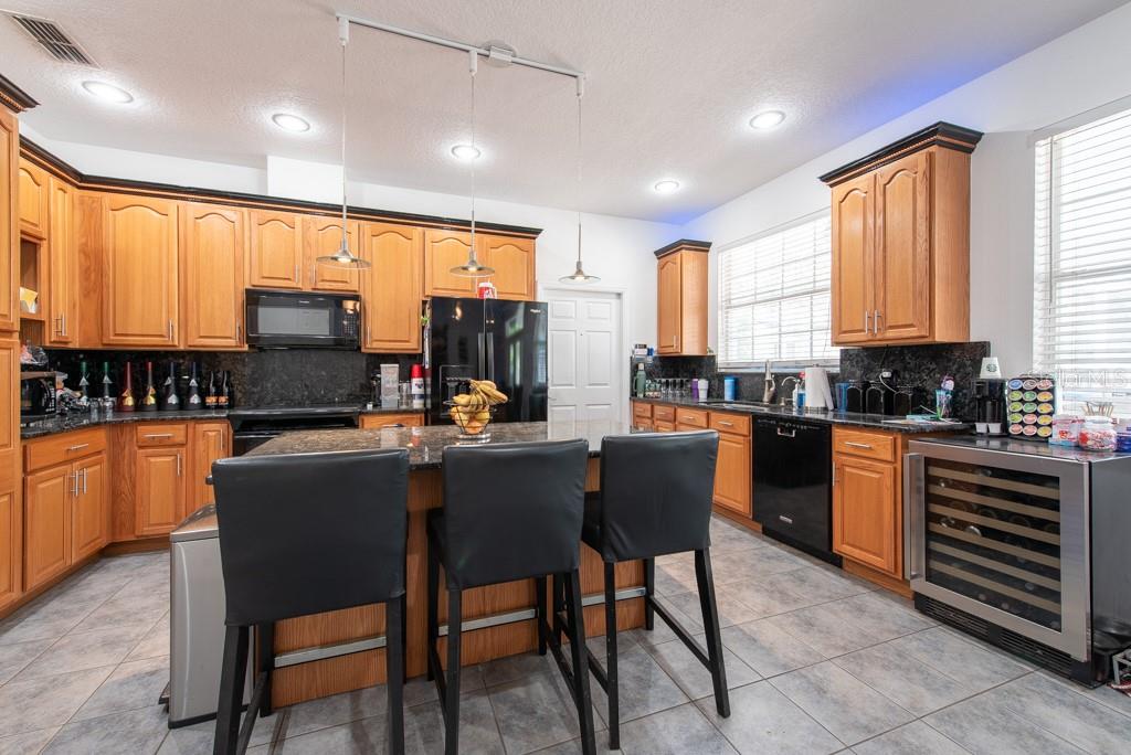 Listing photo id 20 for 5305 Lenoir Court