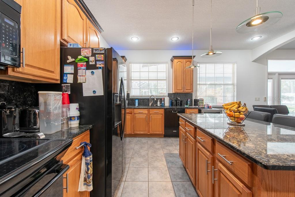 Listing photo id 23 for 5305 Lenoir Court