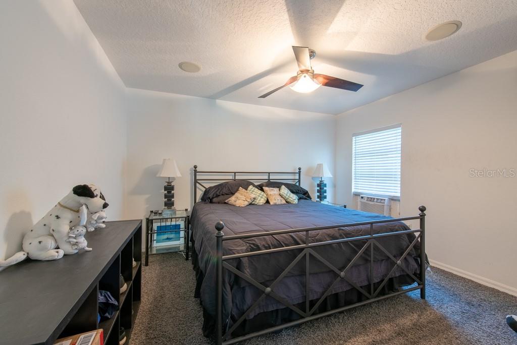 Listing photo id 32 for 5305 Lenoir Court