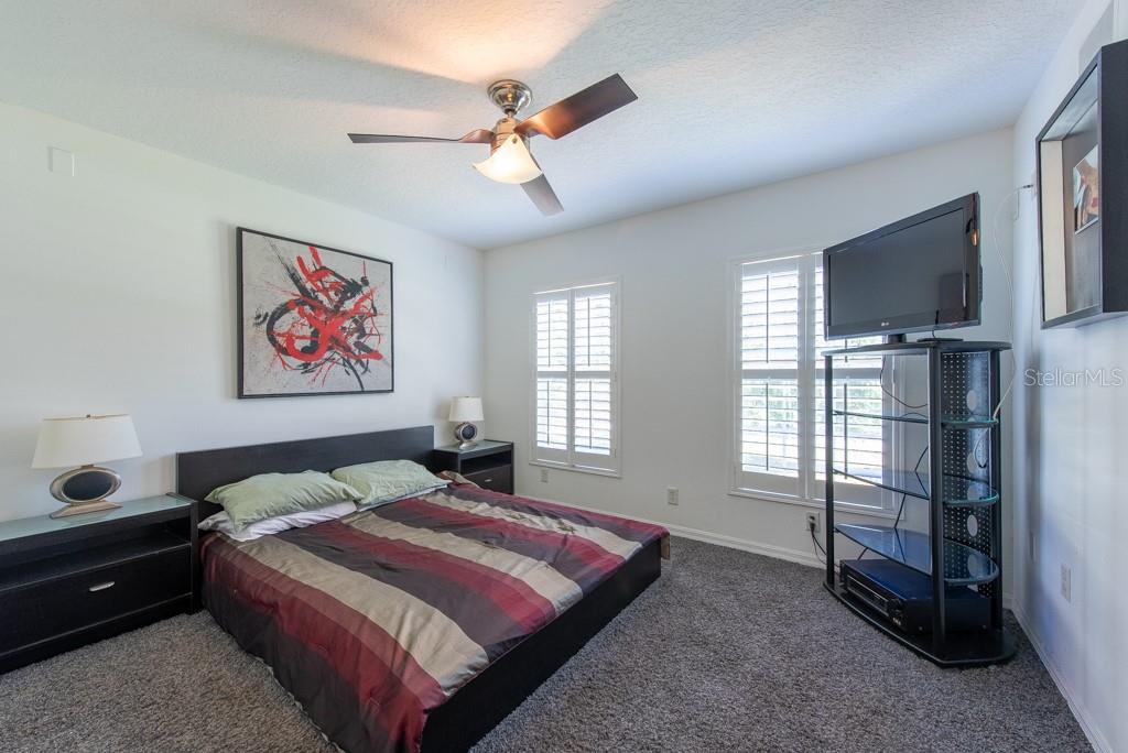 Listing photo id 35 for 5305 Lenoir Court