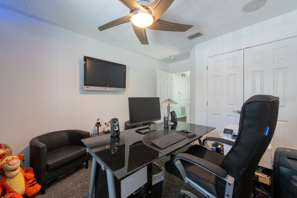 Listing photo id 41 for 5305 Lenoir Court