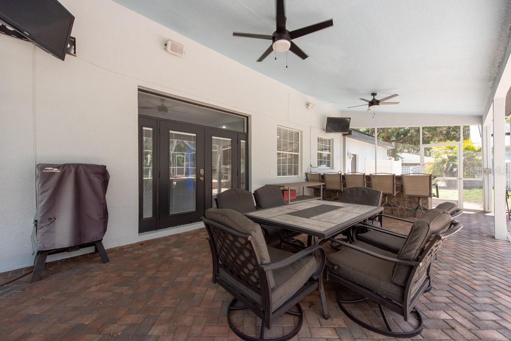 Listing photo id 44 for 5305 Lenoir Court