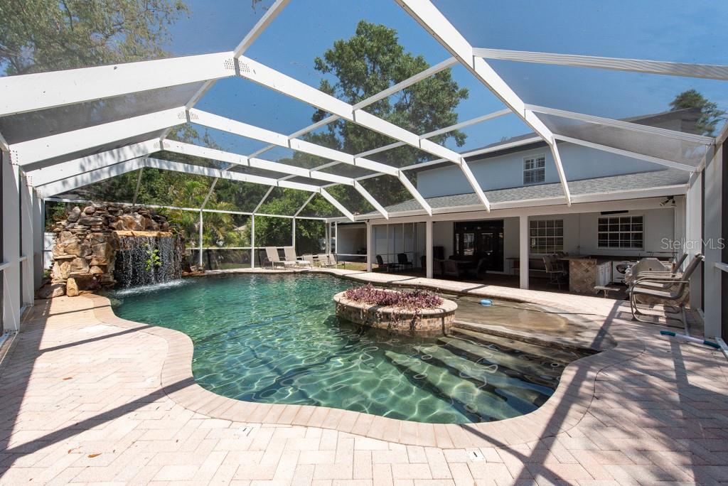 Listing photo id 50 for 5305 Lenoir Court