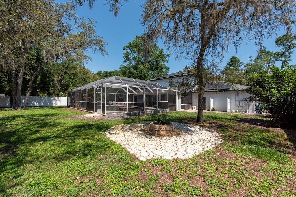 Listing photo id 51 for 5305 Lenoir Court