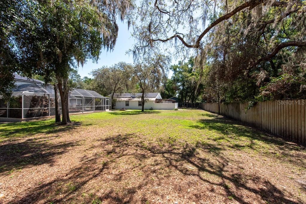 Listing photo id 55 for 5305 Lenoir Court
